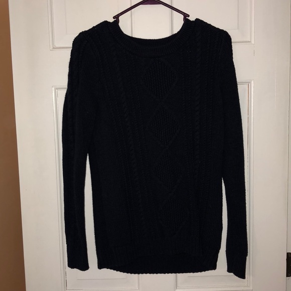 Old Navy Sweaters - Cable knit navy blue sweater